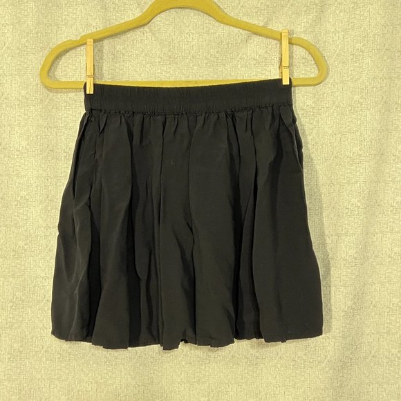 Lorimer NYC Black Flowy Mini Skirt (Medium) - Picture 2 of 5